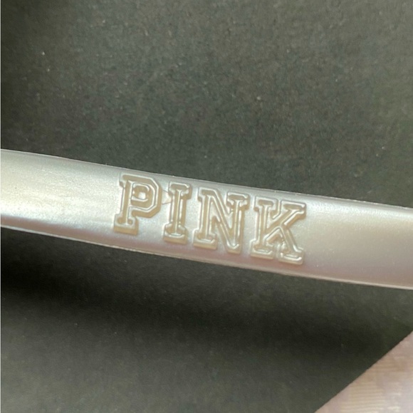 PINK Victoria’s Secret Flip Flops - Picture 5 of 9